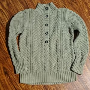 Like new Leo & Nicole Cable Knit Sweater